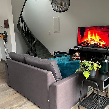 Les Duplex De La Place Des Ecoles Spa Esterno foto