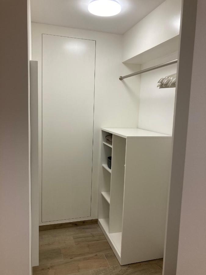 Les Duplex De La Place Des Ecoles Spa Esterno foto
