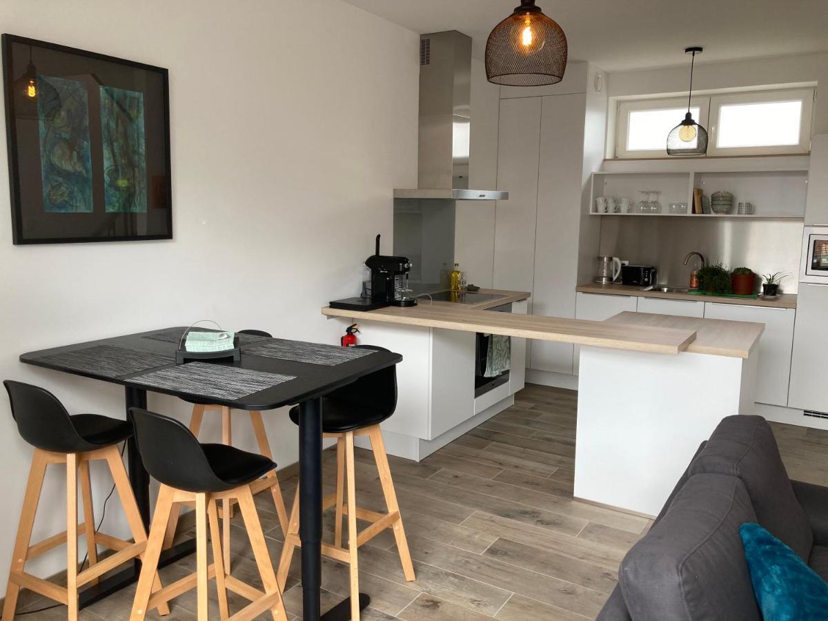 Les Duplex De La Place Des Ecoles Spa Esterno foto